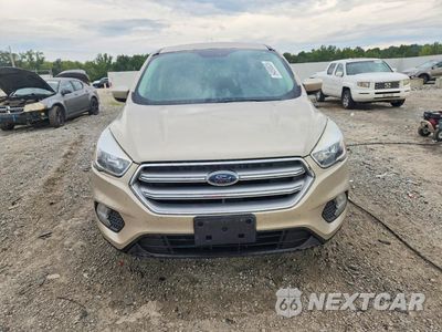 Piąte zdjęcie samochodu w środku: 2017 FORD ESCAPE SE VIN:1FMCU0GD6HUD64742 - miniatura