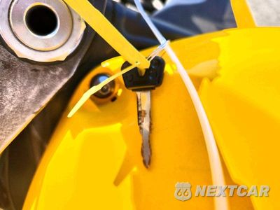 Zdjęcie 8 z 9 samochodu: 2016 YAMAHA YZFR6 C VIN:JYARJ16Y1GA010284 - miniatura