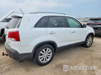 Piąte zdjęcie samochodu w środku: 2011 KIA SORENTO EX VIN:5XYKU4A24BG042947 - miniatura