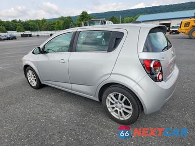 Drugie zdjęcie samochodu z przodu: 2016 CHEVROLET SONIC LT VIN:1G1JC6SB3G4101736 - miniatura