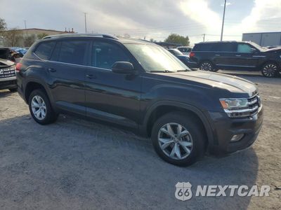 Czwarte zdjęcie samochodu z boku: 2018 VOLKSWAGEN ATLAS SE VIN:1V2DR2CA9JC527427 - miniatura