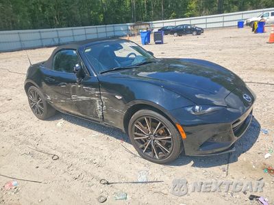 Czwarte zdjęcie samochodu z boku: 2024 MAZDA MX-5 MIATA GRAND TOURING VIN:JM1NDAD72R0604296 - miniatura