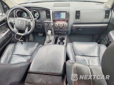 Zdjęcie 8 z 13 samochodu: 2020 TOYOTA SEQUOIA TRD PRO VIN:5TDBY5G10LS181177 - miniatura