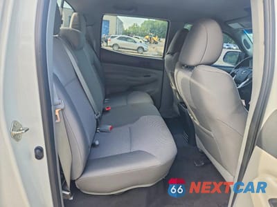 Zdjęcie 10 z 13 samochodu: 2015 TOYOTA TACOMA V6 VIN:5TFLU4EN7FX132802 - miniatura
