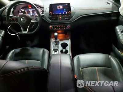 Zdjęcie 8 z 12 samochodu: 2019 NISSAN ALTIMA SR VIN:1N4BL4CW8KN304230 - miniatura