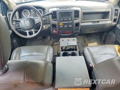 Zdjęcie 8 z 12 samochodu: 2014 RAM 5500 VIN:3C7WRMFL1EG229821 - miniatura