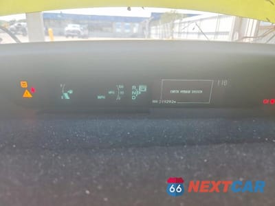 Zdjęcie 9 z 12 samochodu: 2010 TOYOTA PRIUS II VIN:JTDKN3DU6A1304289 - miniatura