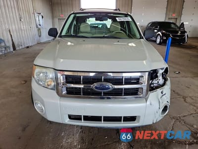 Piąte zdjęcie samochodu w środku: 2008 FORD ESCAPE XLT VIN:1FMCU93168KD55423 - miniatura