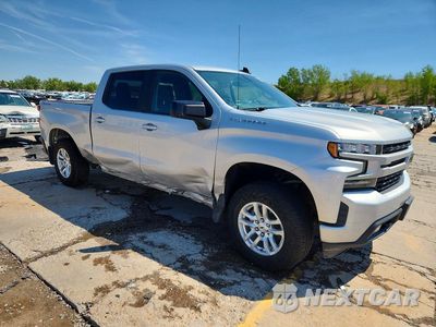 Czwarte zdjęcie samochodu z boku: 2020 CHEVROLET SILVERADO K1500 RST VIN:3GCUYEED5LG283823 - miniatura