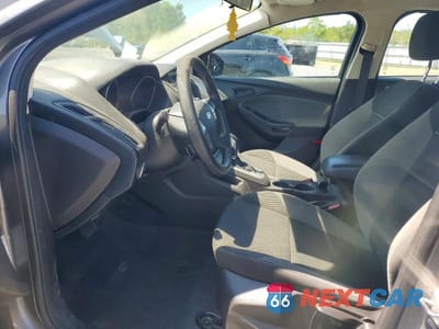 Zdjęcie 7 z 12 samochodu: 2012 FORD FOCUS SE VIN:1FAHP3K23CL190030 - miniatura