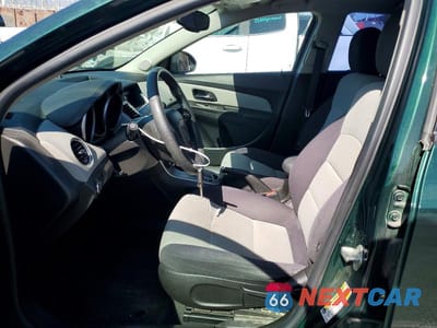 Zdjęcie 7 z 12 samochodu: 2014 CHEVROLET CRUZE LS VIN:1G1PA5SGXE7151907 - miniatura