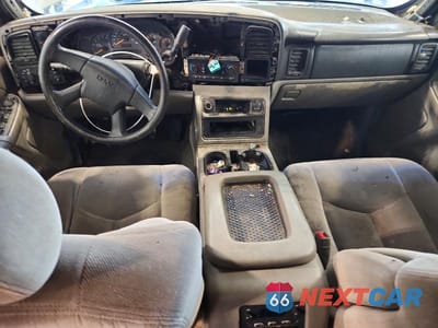 Zdjęcie 8 z 13 samochodu: 2004 GMC YUKON XL K1500 VIN:3GKFK16Z54G251859 - miniatura