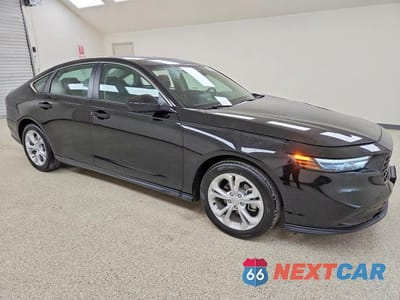 Czwarte zdjęcie samochodu z boku: 2026 HONDA ACCORD LX VIN:1HGCY1F2XTA032300 - miniatura