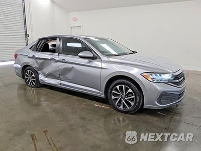 Czwarte zdjęcie samochodu z boku: 2022 VOLKSWAGEN JETTA S VIN:3VWCM7BU7NM005823 - miniatura