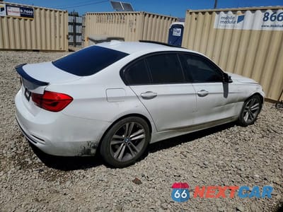 Trzecie zdjęcie samochodu z tyłu: 2016 BMW 328 XI SULEV VIN:WBA8E3G54GNU02699 - miniatura