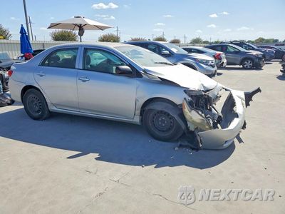 Czwarte zdjęcie samochodu z boku: 2010 TOYOTA COROLLA BASE VIN:1NXBU4EE5AZ250025 - miniatura