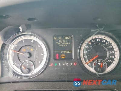 Zdjęcie 9 z 12 samochodu: 2019 RAM 1500 CLASSIC TRADESMAN VIN:1C6RR7FGXKS632769 - miniatura