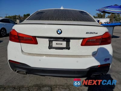 Zdjęcie 6 z 12 samochodu: 2019 BMW 530E VIN:WBAJA9C56KB392905 - miniatura