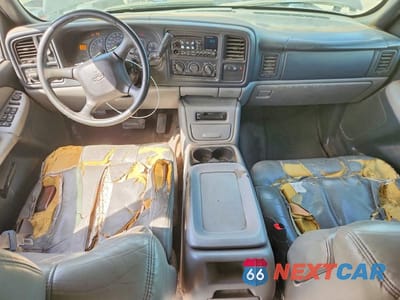Zdjęcie 8 z 13 samochodu: 2001 CHEVROLET TAHOE C1500 VIN:1GNEC13T81J125436 - miniatura