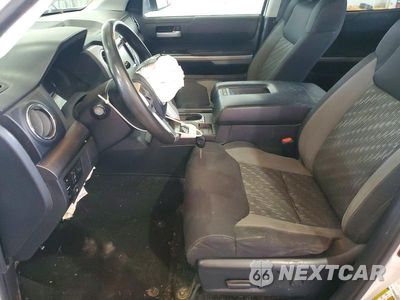 Zdjęcie 7 z 12 samochodu: 2019 TOYOTA TUNDRA CREWMAX SR5 VIN:5TFDM5F12KX081015 - miniatura