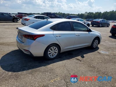 Trzecie zdjęcie samochodu z tyłu: 2019 HYUNDAI ACCENT SE VIN:3KPC24A33KE083456 - miniatura