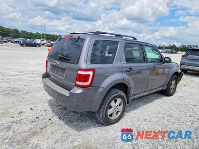Trzecie zdjęcie samochodu z tyłu: 2009 FORD ESCAPE XLT VIN:1FMCU03G59KA63599 - miniatura
