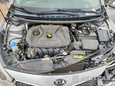 Zdjęcie 11 z 12 samochodu: 2015 KIA FORTE LX VIN:KNAFK4A60F5406092 - miniatura