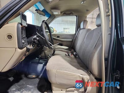 Zdjęcie 7 z 12 samochodu: 2001 CHEVROLET SILVERADO K2500 HEAVY DUTY VIN:1GCHK24G41E252340 - miniatura