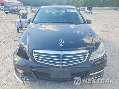 Piąte zdjęcie samochodu w środku: 2013 MERCEDES-BENZ C 300 4MATIC VIN:WDDGF8AB4DR266415 - miniatura