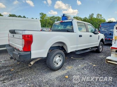 Trzecie zdjęcie samochodu z tyłu: 2022 FORD F350 SUPER DUTY VIN:1FT8W3B68NEE41440 - miniatura