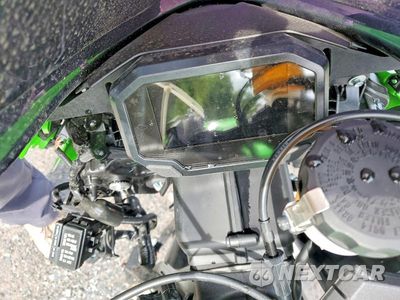 Zdjęcie 7 z 10 samochodu: 2025 KAWASAKI ZX636 K VIN:JKBZXJK15SA011576 - miniatura