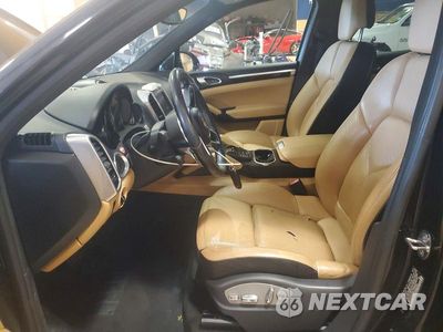 Zdjęcie 7 z 13 samochodu: 2015 PORSCHE CAYENNE VIN:WP1AF2A26FLA32553 - miniatura