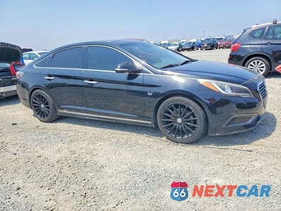 Czwarte zdjęcie samochodu z boku: 2016 HYUNDAI SONATA HYBRID LIMITED VIN:KMHE34L11GA033534 - miniatura