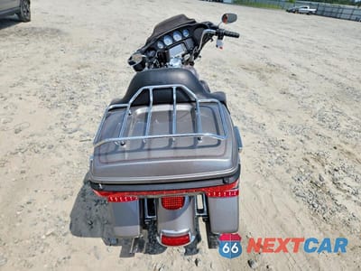 Zdjęcie 6 z 9 samochodu: 2016 HARLEY-DAVIDSON FLHTCU ULTRA CLASSIC ELECTRA GLIDE VIN:1HD1FCM12GB652607 - miniatura