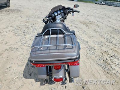 Zdjęcie 6 z 9 samochodu: 2016 HARLEY-DAVIDSON FLHTCU ULTRA CLASSIC ELECTRA GLIDE VIN:1HD1FCM12GB652607 - miniatura