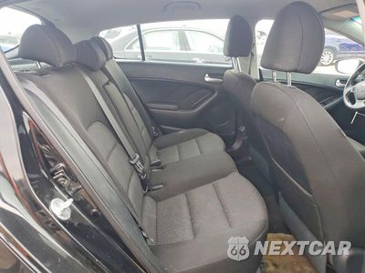 Zdjęcie 10 z 12 samochodu: 2017 KIA FORTE5 LX VIN:KNAFK5A80H5667376 - miniatura