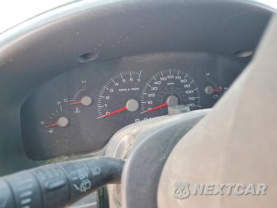 Zdjęcie 9 z 12 samochodu: 2004 FORD EXPEDITION XLT VIN:1FMPU16L34LA34718 - miniatura