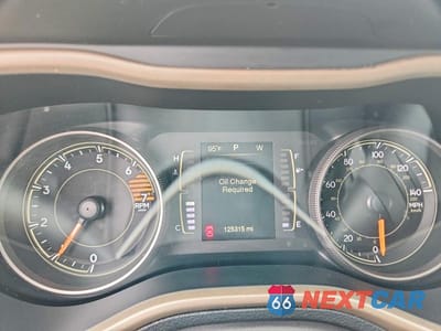 Zdjęcie 9 z 12 samochodu: 2016 JEEP CHEROKEE LATITUDE VIN:1C4PJLCB0GW332134 - miniatura