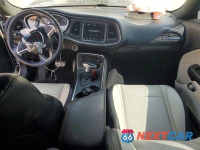 Zdjęcie 8 z 12 samochodu: 2018 DODGE CHALLENGER GT VIN:2C3CDZGG9JH255725 - miniatura