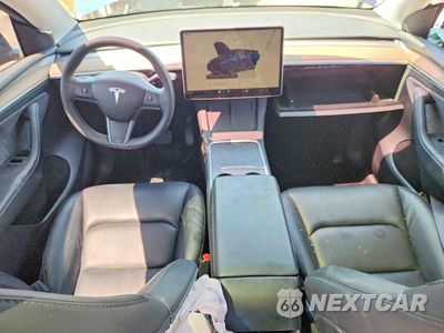 Zdjęcie 8 z 14 samochodu: 2024 TESLA MODEL Y VIN:7SAYGDED8RF094518 - miniatura
