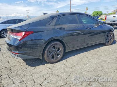 Trzecie zdjęcie samochodu z tyłu: 2022 HYUNDAI ELANTRA SEL VIN:5NPLS4AG0NH079657 - miniatura