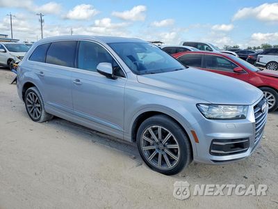 Czwarte zdjęcie samochodu z boku: 2017 AUDI Q7 PREMIUM PLUS VIN:WA1LAAF79HD024820 - miniatura