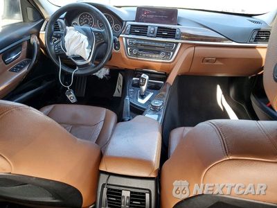 Zdjęcie 8 z 13 samochodu: 2015 BMW 328 XI VIN:WBA3B3C50FF547319 - miniatura