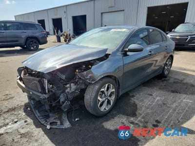 2019 KIA FORTE LXS 3KPF24AD1KE097068 - główne zdjęcie licytacji z USA - miniatura