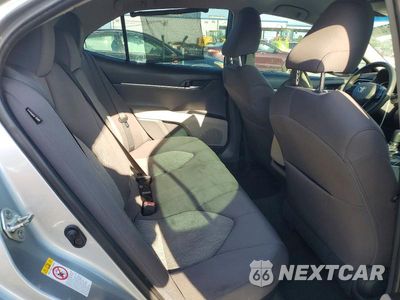 Zdjęcie 10 z 12 samochodu: 2018 TOYOTA CAMRY LE VIN:4T1B31HK7JU500576 - miniatura