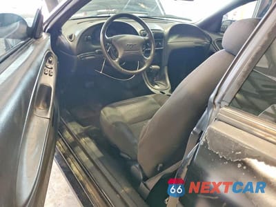 Zdjęcie 8 z 12 samochodu: 2002 FORD MUSTANG GT VIN:1FAFP42X32F182273 - miniatura
