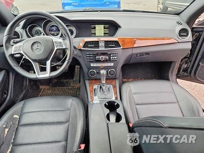 Zdjęcie 8 z 12 samochodu: 2014 MERCEDES-BENZ C 250 VIN:WDDGJ4HB4EG260821 - miniatura
