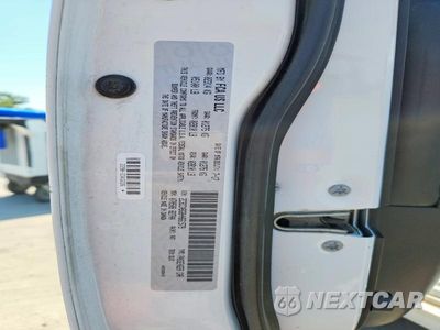 Zdjęcie 12 z 12 samochodu: 2017 CHRYSLER 300 S VIN:2C3CCABG8HH661579 - miniatura