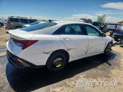Trzecie zdjęcie samochodu z tyłu: 2024 HYUNDAI ELANTRA LIMITED VIN:KMHLP4DGXRU836973 - miniatura