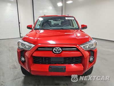 Piąte zdjęcie samochodu w środku: 2024 TOYOTA 4RUNNER SR5 VIN:JTEMU5JR0R6278130 - miniatura